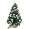 Zdobený vianočný stromček - bielo strieborný